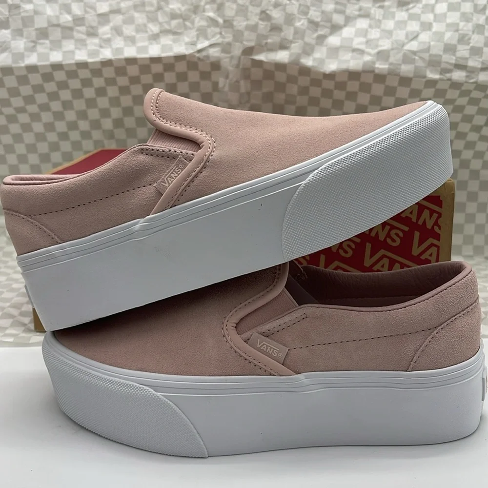 Vans WMNS Platform Sneakers Classic Slip-On Stackform
Mono Embroidery Rose Smoke - Picture 15 of 16